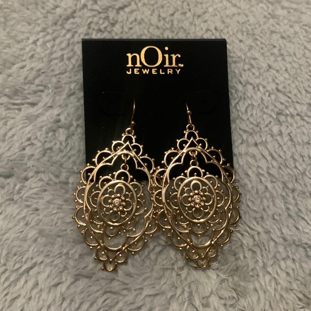 Gold Filligree Dangle Earrings